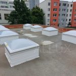 světlíky ALLUX s al. rámem a ochranou proti odkapávání dle ČSN 73 0865, Střední škola ARCUS, Praha 9